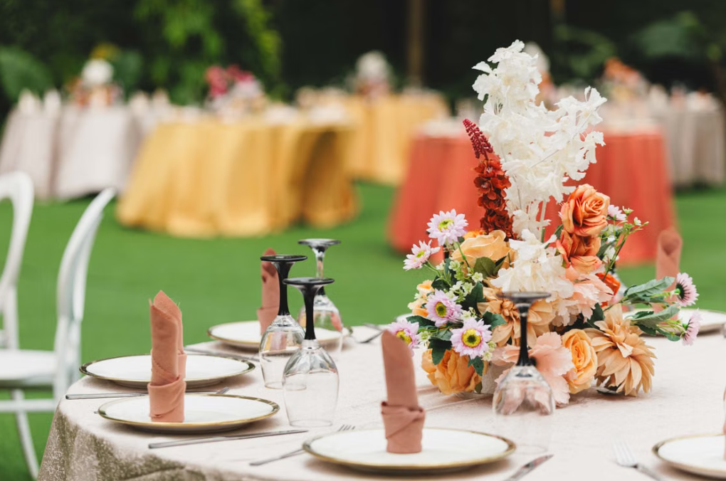 Warm-Orange Rustic-Style Outdoor Banquet Table Floral Arrangement Set